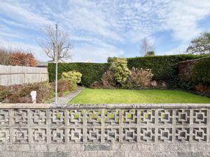 Photo 33- click for photo gallery